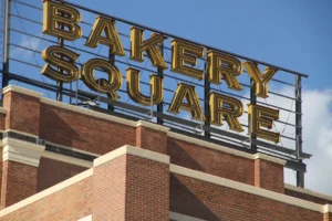 bakerysquare_sign